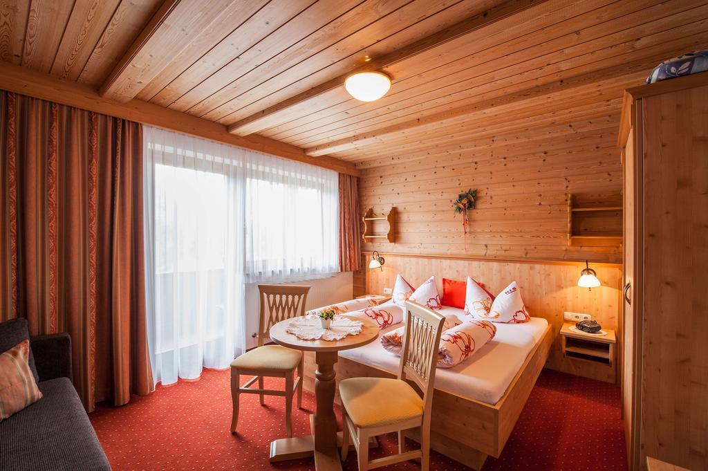 Gaestehaus Alpenblick Berwang Extérieur photo