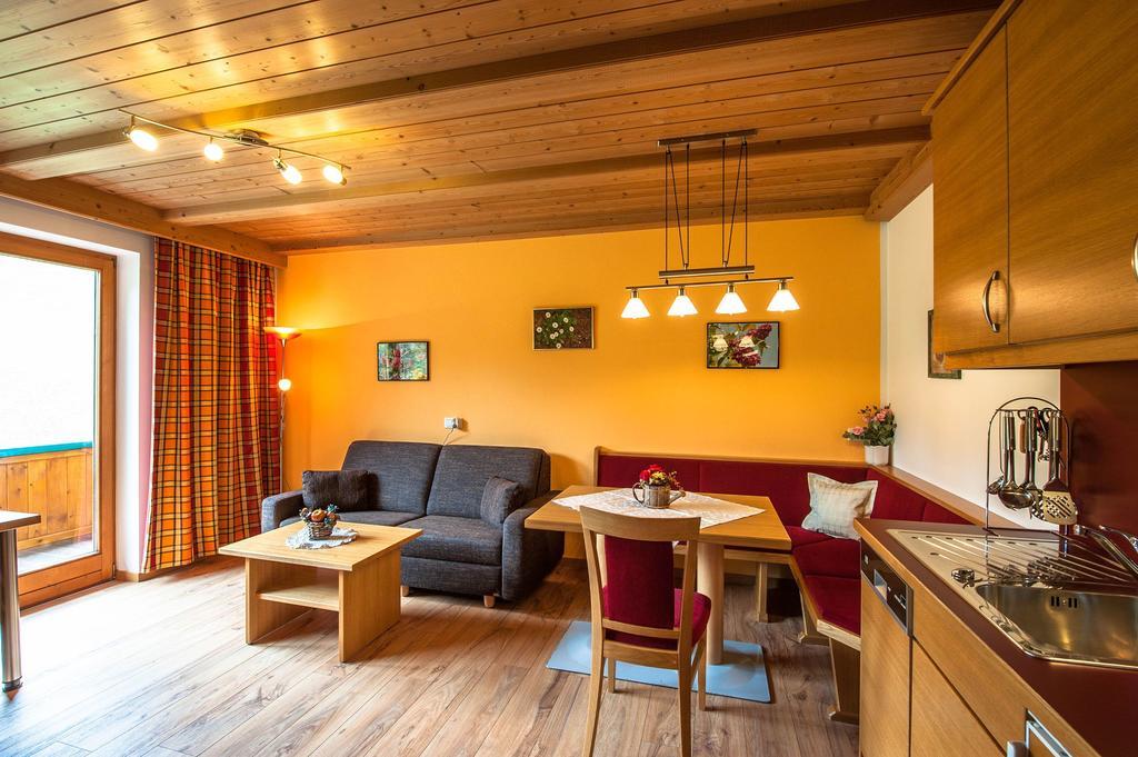Gaestehaus Alpenblick Berwang Extérieur photo