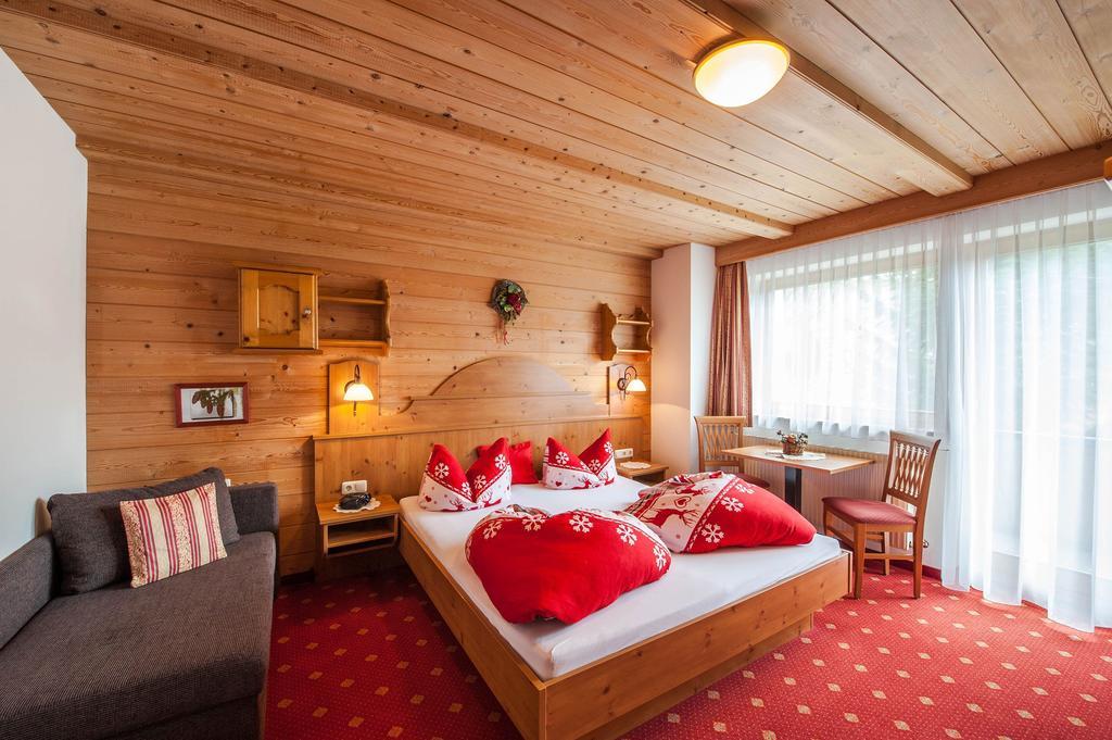 Gaestehaus Alpenblick Berwang Extérieur photo