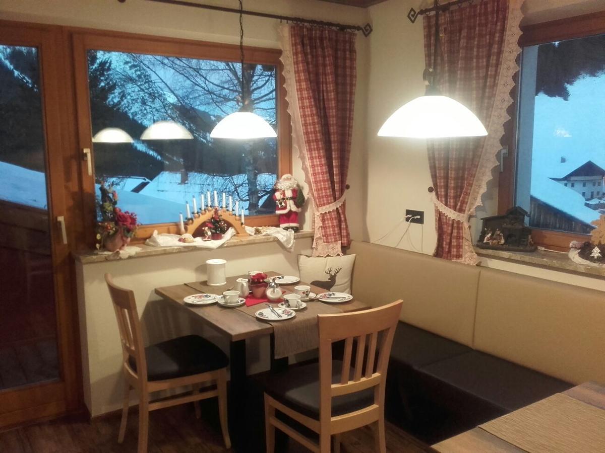 Gaestehaus Alpenblick Berwang Extérieur photo